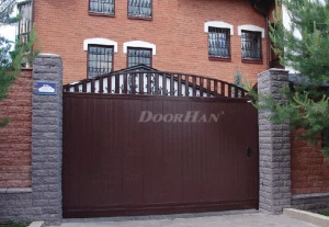 Автоматические откатные ворота с решеткой DoorHan серии slg-a арочные 2300x1700