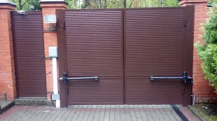 Уличные распашные ворота DoorHan, 2500х2000
