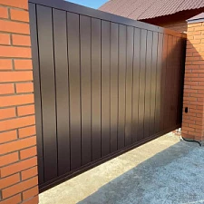 Уличные откатные ворота DoorHan, 2400х2000