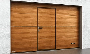 Секционные ворота для гаража DoorHan под дерево, с калиткой